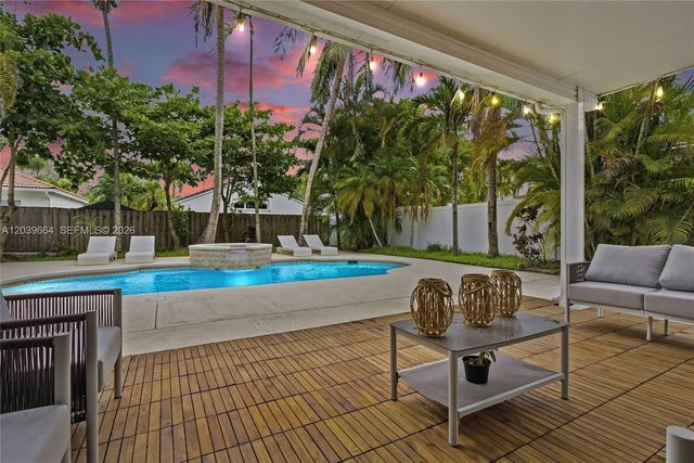 19185 NW 22nd St, Pembroke Pines, FL 33029