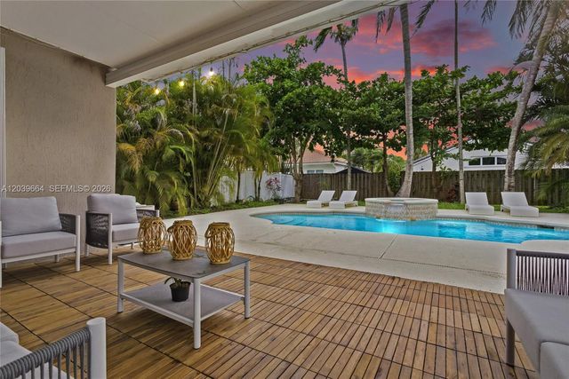 19185 NW 22nd St, Pembroke Pines, FL 33029