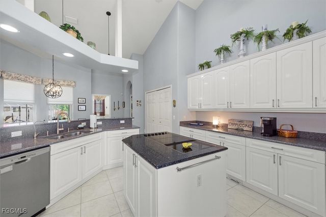 2529 Gleason PKWY, Cape Coral, FL 33914