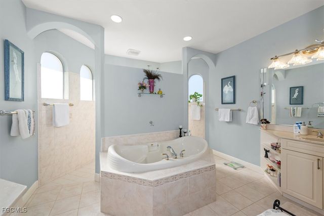 2529 Gleason PKWY, Cape Coral, FL 33914