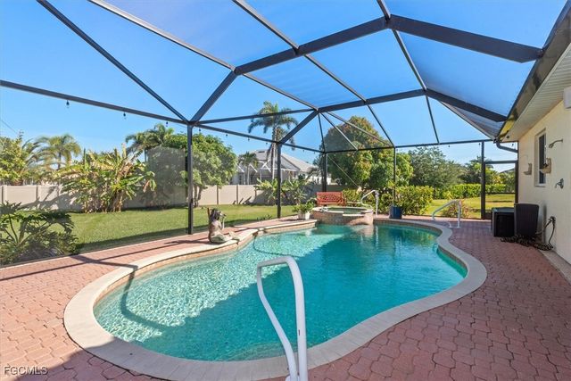 2529 Gleason PKWY, Cape Coral, FL 33914