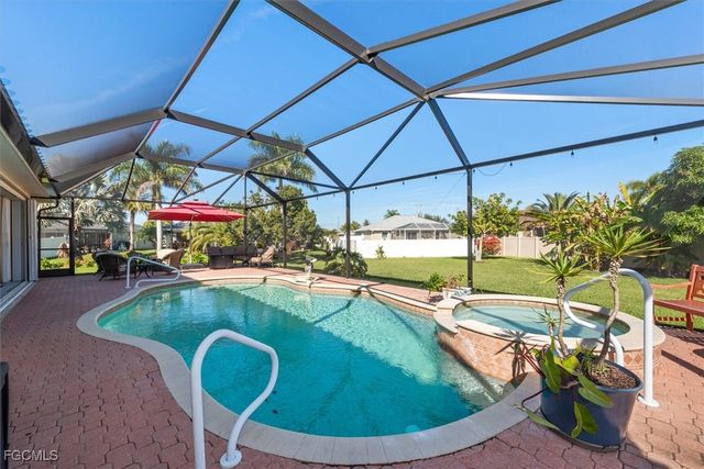 2529 Gleason PKWY, Cape Coral, FL 33914