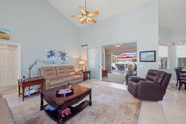 2529 Gleason PKWY, Cape Coral, FL 33914