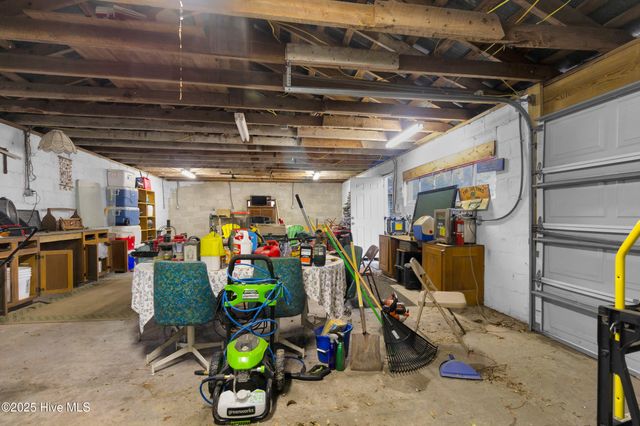 811 Clark Avenue, New Bern, NC 28560