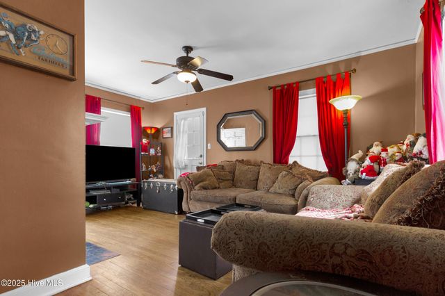 811 Clark Avenue, New Bern, NC 28560