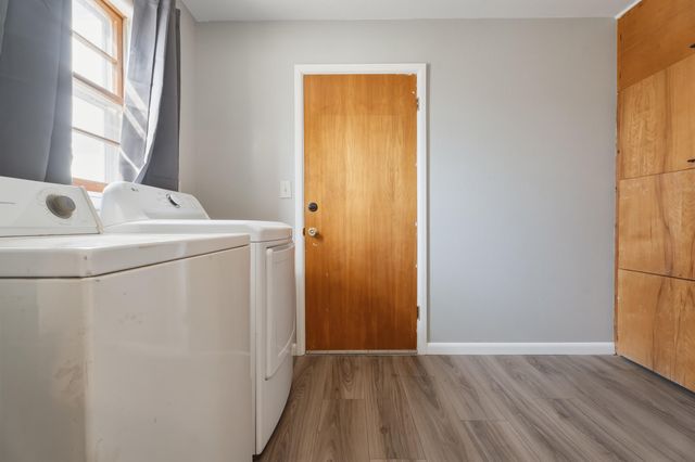 22 E 15th Street, Grove, OK 74344