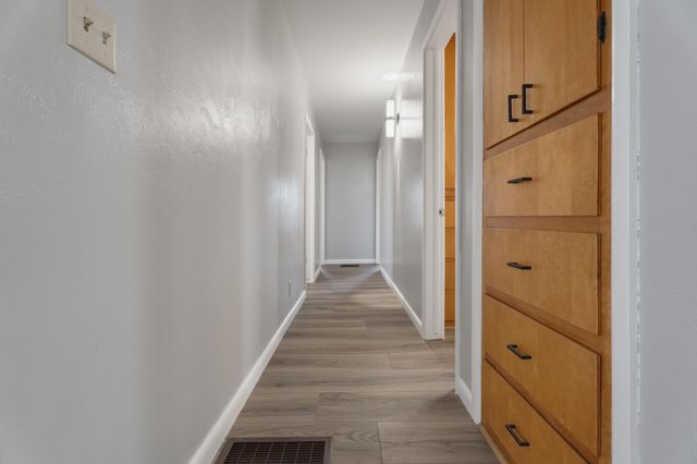 22 E 15th Street, Grove, OK 74344