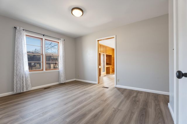 22 E 15th Street, Grove, OK 74344