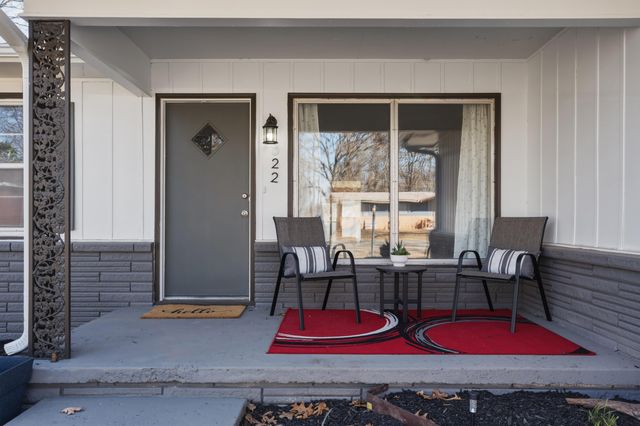 22 E 15th Street, Grove, OK 74344