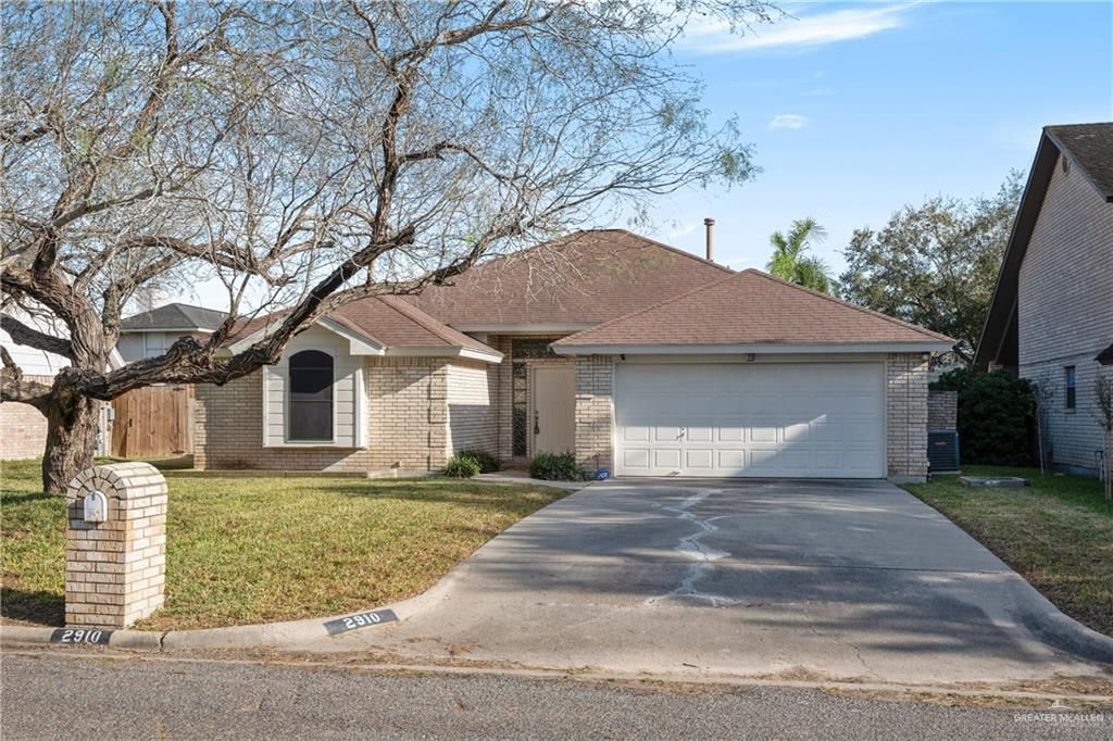 2910 La Costa Court, Harlingen, TX 78550