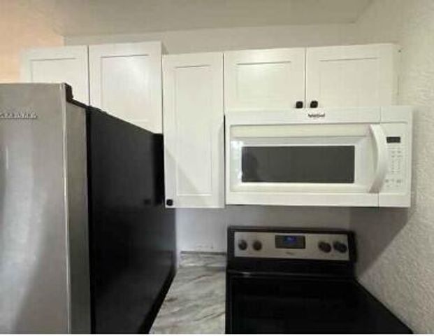 2209 NW 6th Street 1, Fort Lauderdale, FL 33311