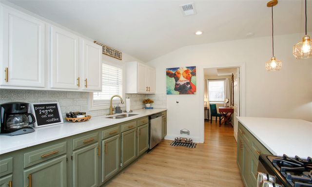 1518 Sabine Street, Houston, TX 77007