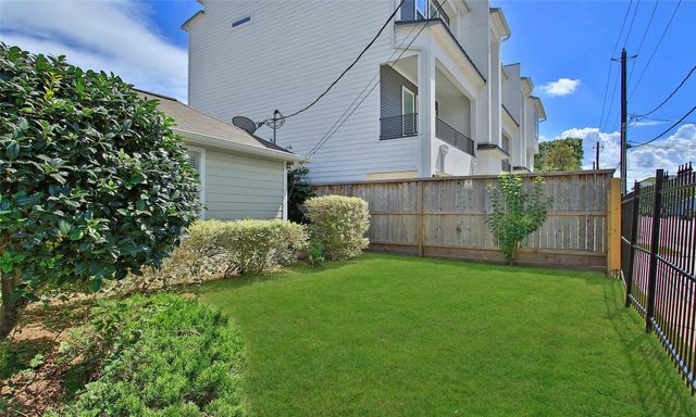 1518 Sabine Street, Houston, TX 77007