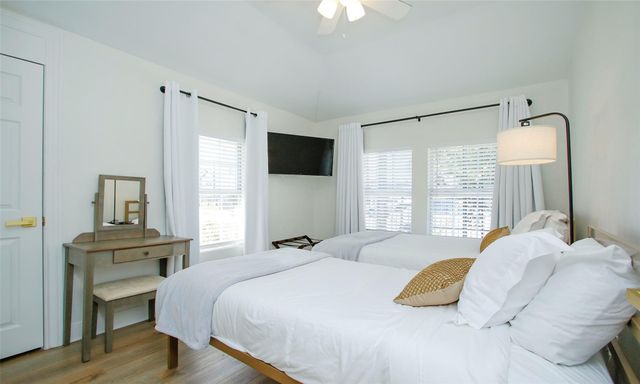 1518 Sabine Street, Houston, TX 77007