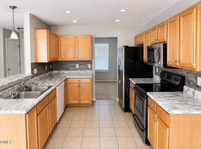 6428 Saybrooke Drive, Raleigh, NC 27604