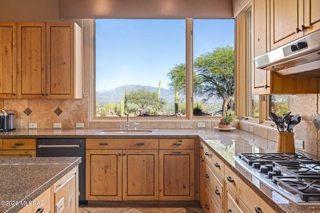 4545 N Black Rock Drive, Tucson, AZ 85750
