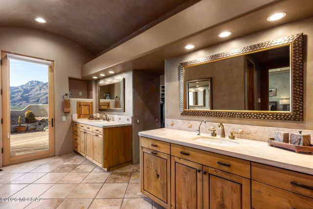 4545 N Black Rock Drive, Tucson, AZ 85750