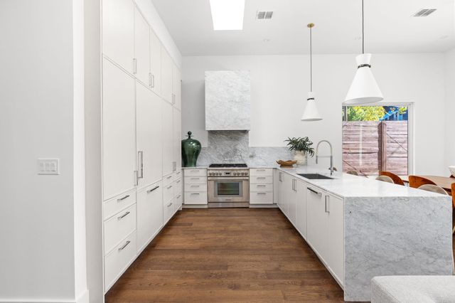 127 Frederick ST, Austin, TX 78704