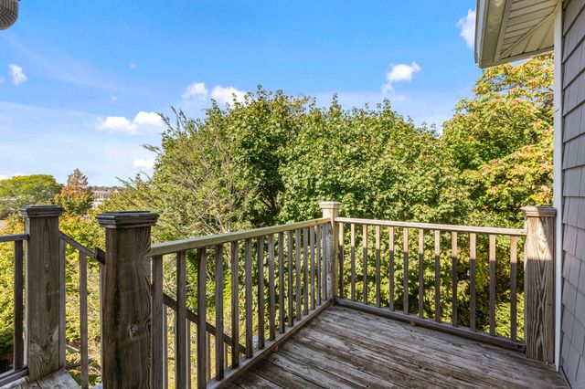 18 Wessels Place, Greenwich, CT 06830