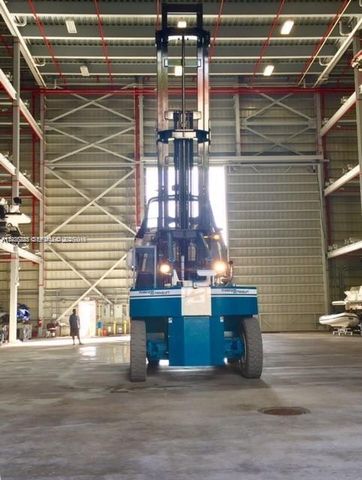 400 Sunny Isles Blvd DD414, Sunny Isles Beach, FL 33160