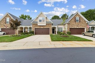 253 Meadow Beauty Drive 87, Apex, NC 27539