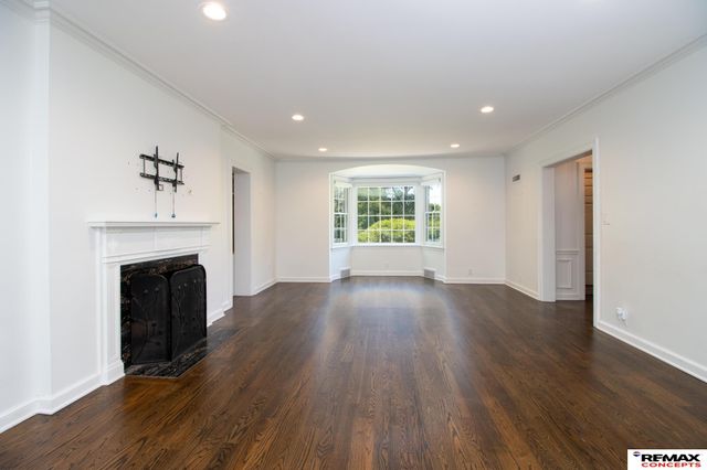1234 Fall Creek Road, Lincoln, NE 68510