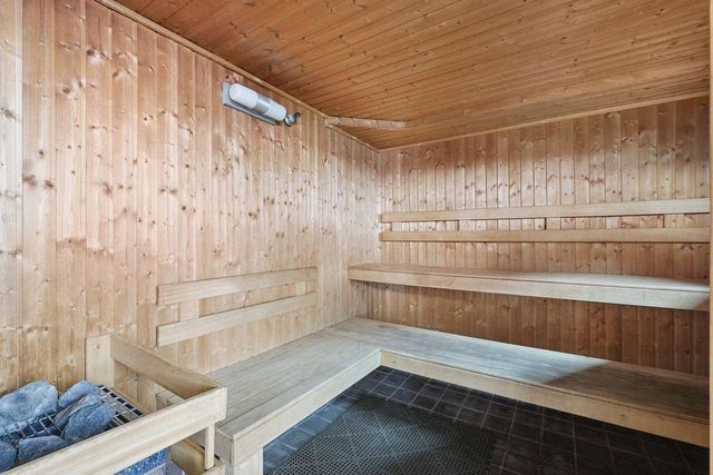 26 10th Street W 1005, Saint Paul, MN 55102