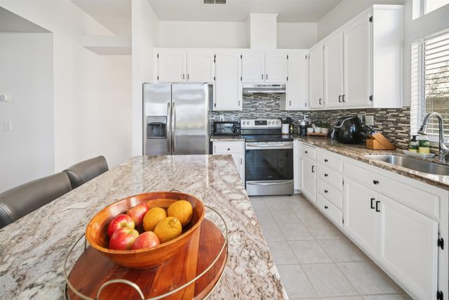 17 Burlwood Ct, Pittsburg, CA 94565