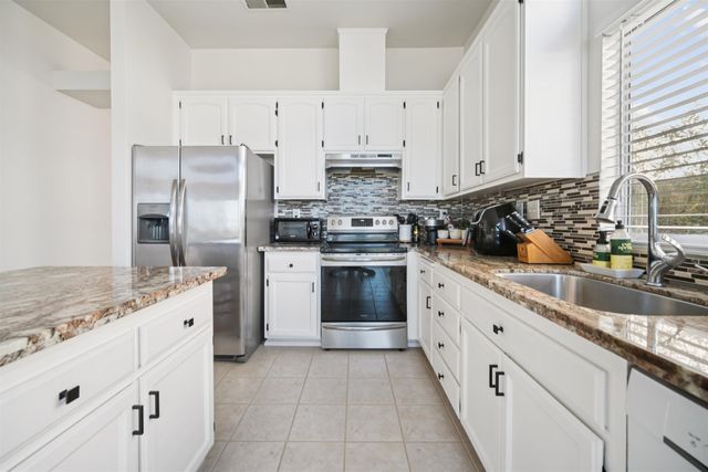 17 Burlwood Ct, Pittsburg, CA 94565