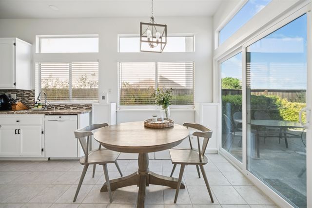 17 Burlwood Ct, Pittsburg, CA 94565