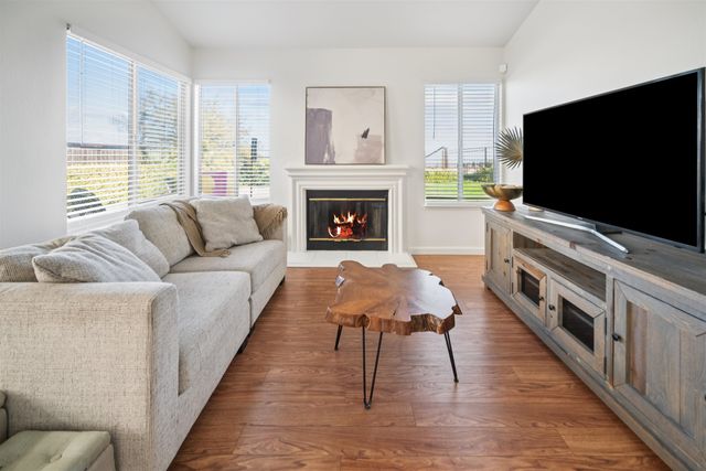 17 Burlwood Ct, Pittsburg, CA 94565