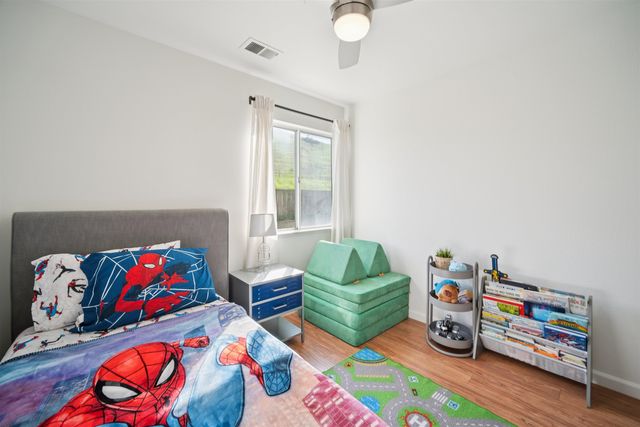 17 Burlwood Ct, Pittsburg, CA 94565