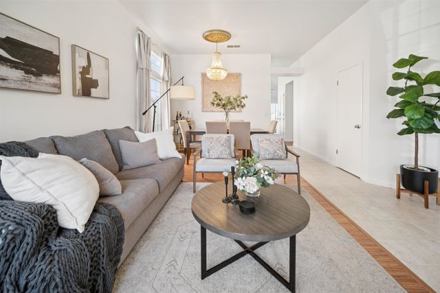 17 Burlwood Ct, Pittsburg, CA 94565