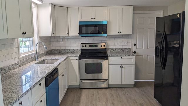 11 Bob-O-Link Lane, Yarmouth, MA 02673