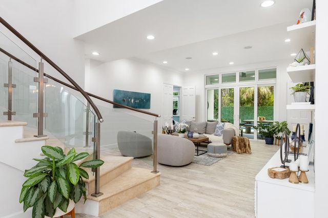 24 Grand Bay Estates Circle, Key Biscayne, FL 33149