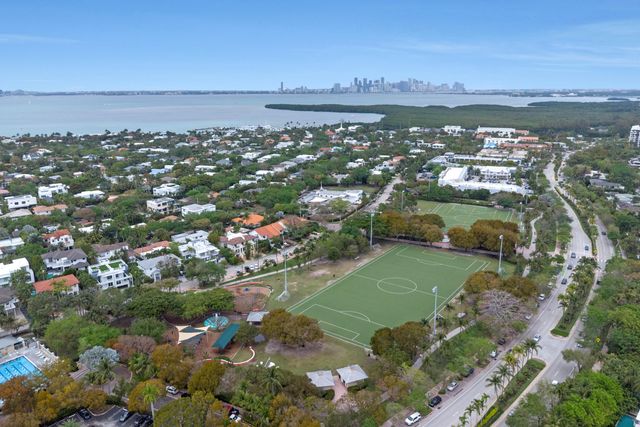 24 Grand Bay Estates Circle, Key Biscayne, FL 33149