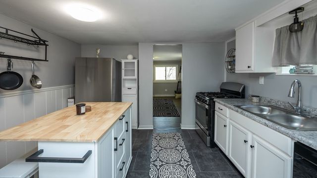 102 Evans St, Homewood, PA 15010