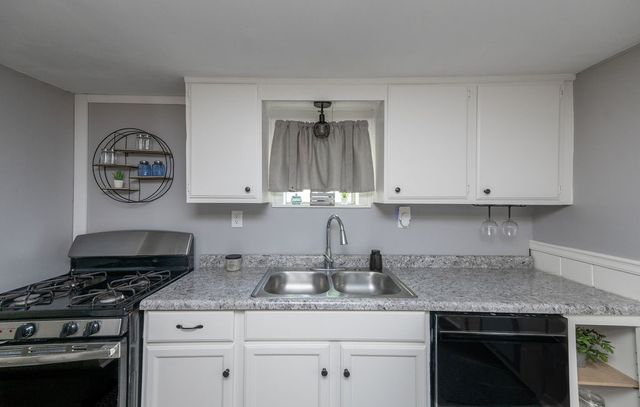 102 Evans St, Homewood, PA 15010