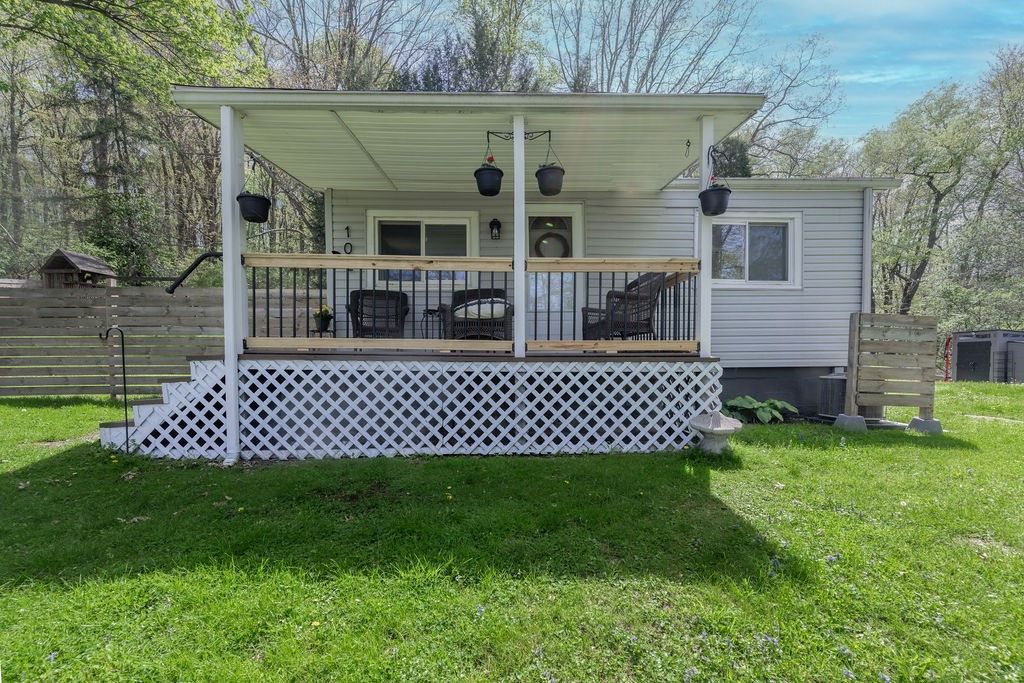 102 Evans St, Homewood, PA 15010