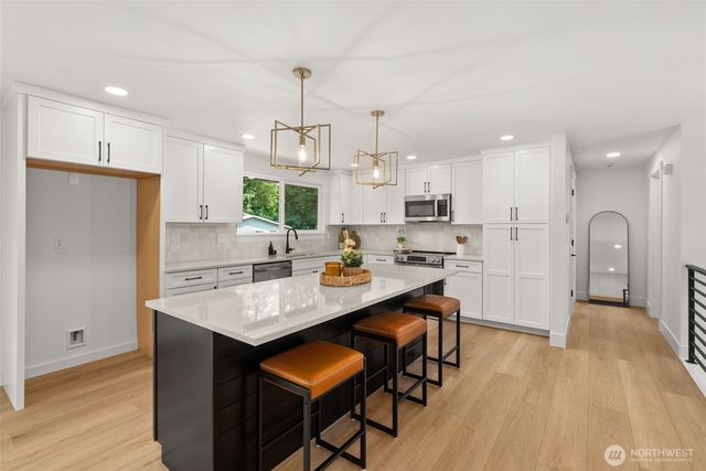 6312 Glenwood Drive SW, Olympia, WA 98512