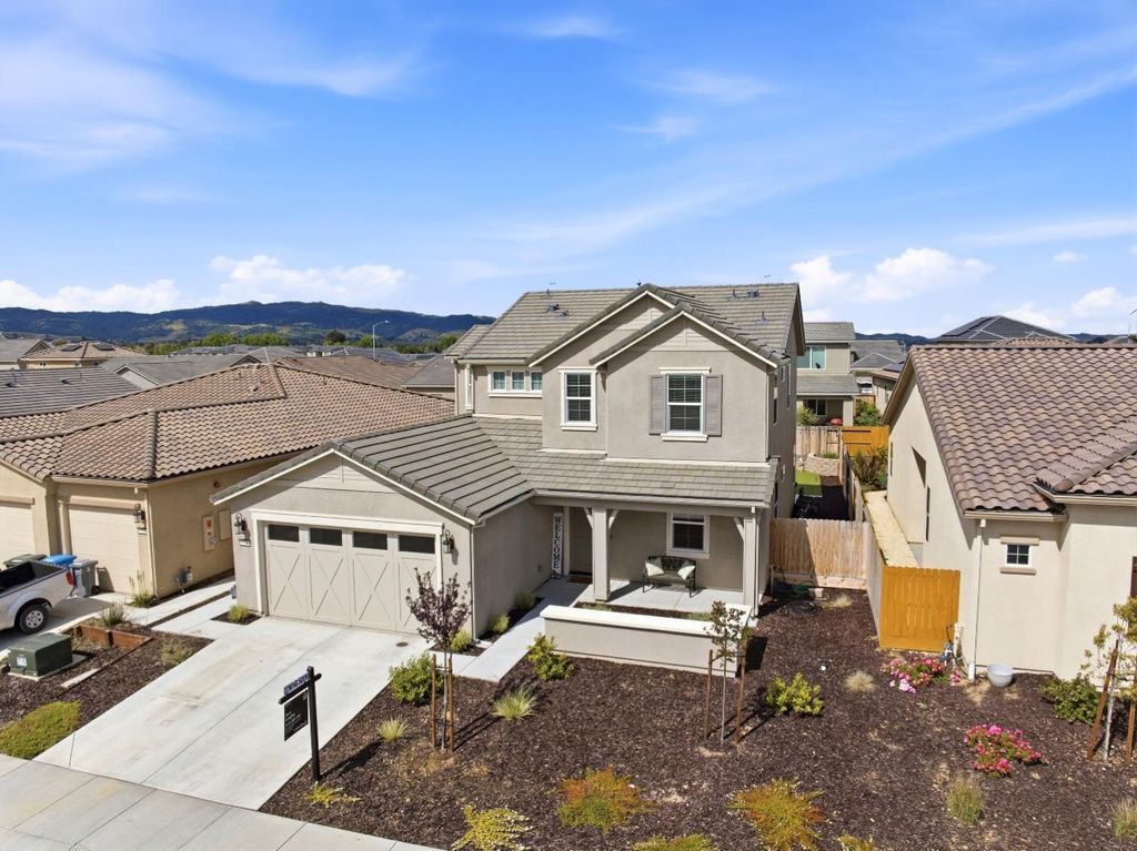 1196 Wildrose Drive, Hollister, CA 95023
