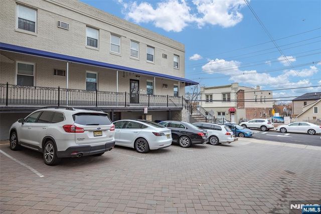 280 Undercliff Avenue 2, Edgewater, NJ 07020