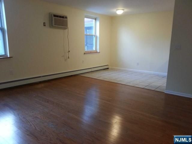 280 Undercliff Avenue 2, Edgewater, NJ 07020