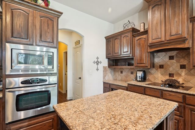 532 Hubbard Circle, Nevada, TX 75173