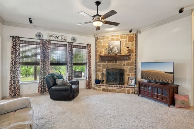 532 Hubbard Circle, Nevada, TX 75173