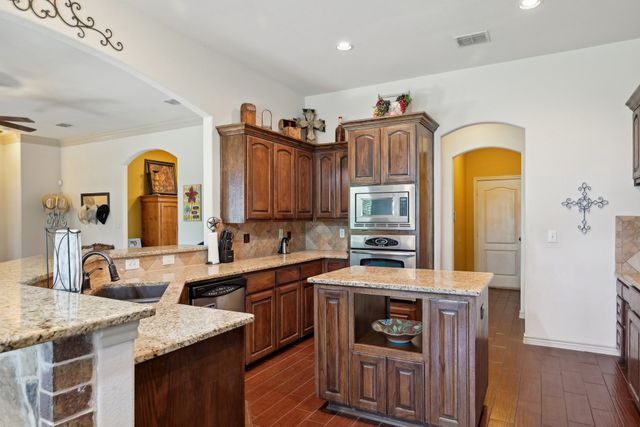 532 Hubbard Circle, Nevada, TX 75173