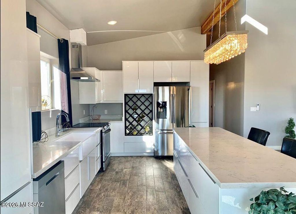 11 Azteca Court, Nogales, AZ 85621