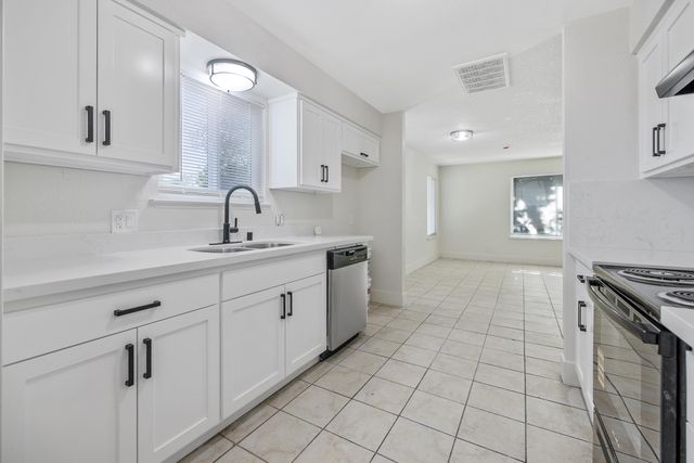 2251 E Clay Avenue, Fresno, CA 93701