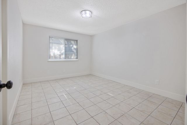 2251 E Clay Avenue, Fresno, CA 93701