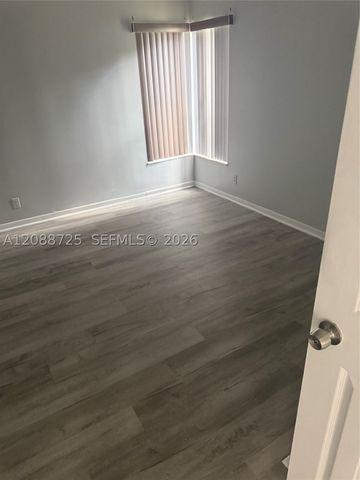 2590 N Carambola Cir N 1877, Coconut Creek, FL 33066